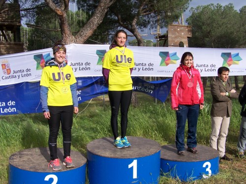 UNIVERSIpODIUM CHICASCyL 2013